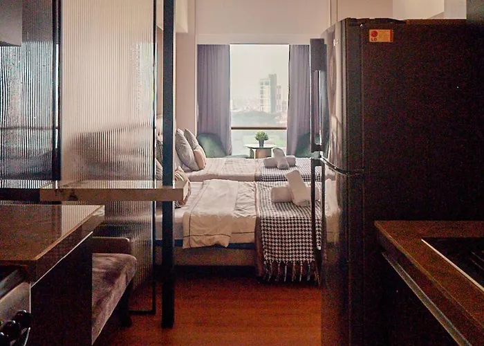 Elegant At Eton Baypark Apartment